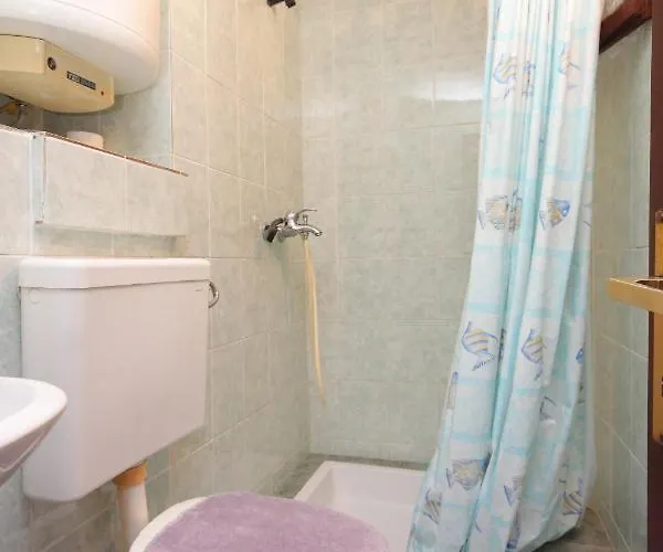 382c アパート Štivan